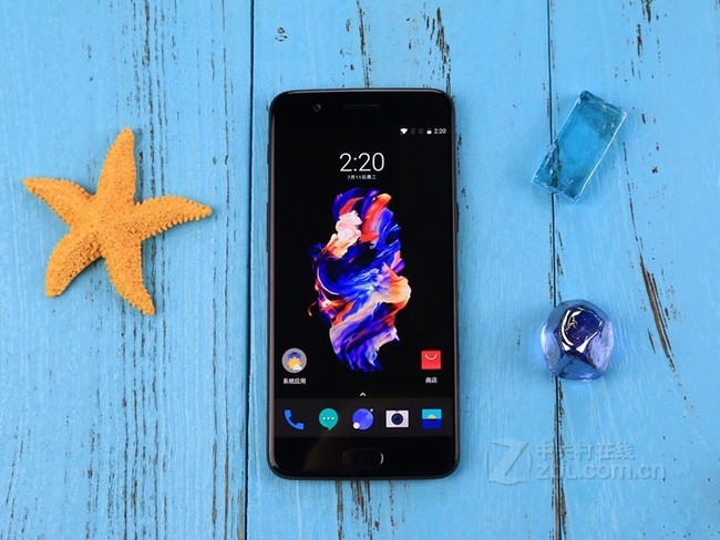 一加手机5屏幕大小适中 苏宁橙子云官方旗舰店