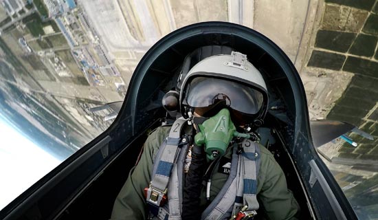 中巴军演 解放军歼11B以1敌2击败巴铁枭龙战