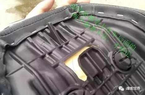 摩托车车座坏了,更换的技能你get到了吗?