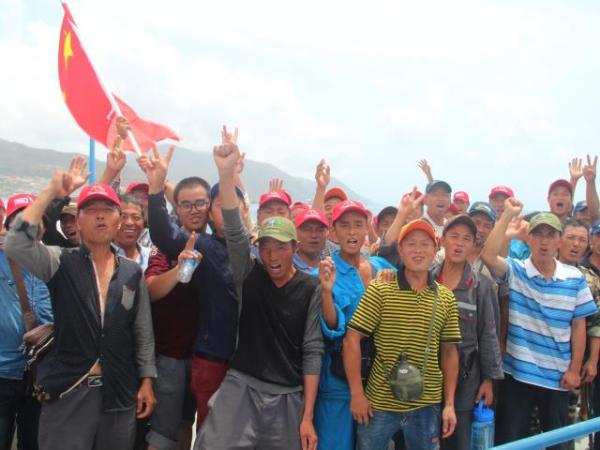 中资企业、华侨华人助多米尼克风灾受困同胞渡