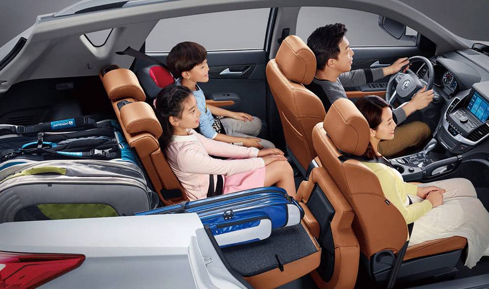 80%合资技术,这台10.35万起的大SUV,车尾看着像50万豪车!