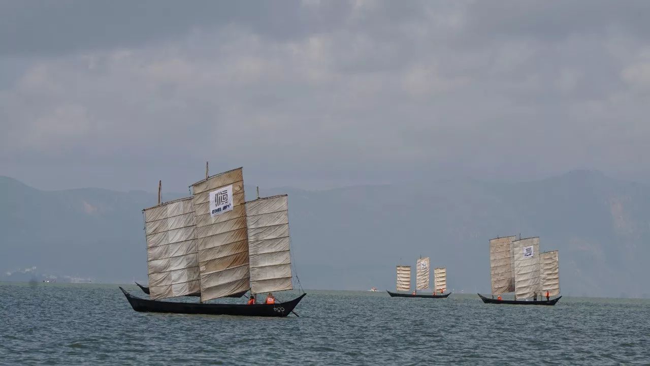 来吃鱼!第二届滇池开渔节开启 千帆竞发气势恢