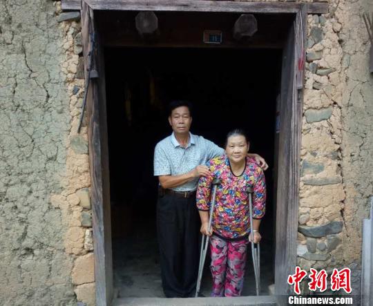 湖南永兴县贫困村第一书记:甘当扶贫路上老黄