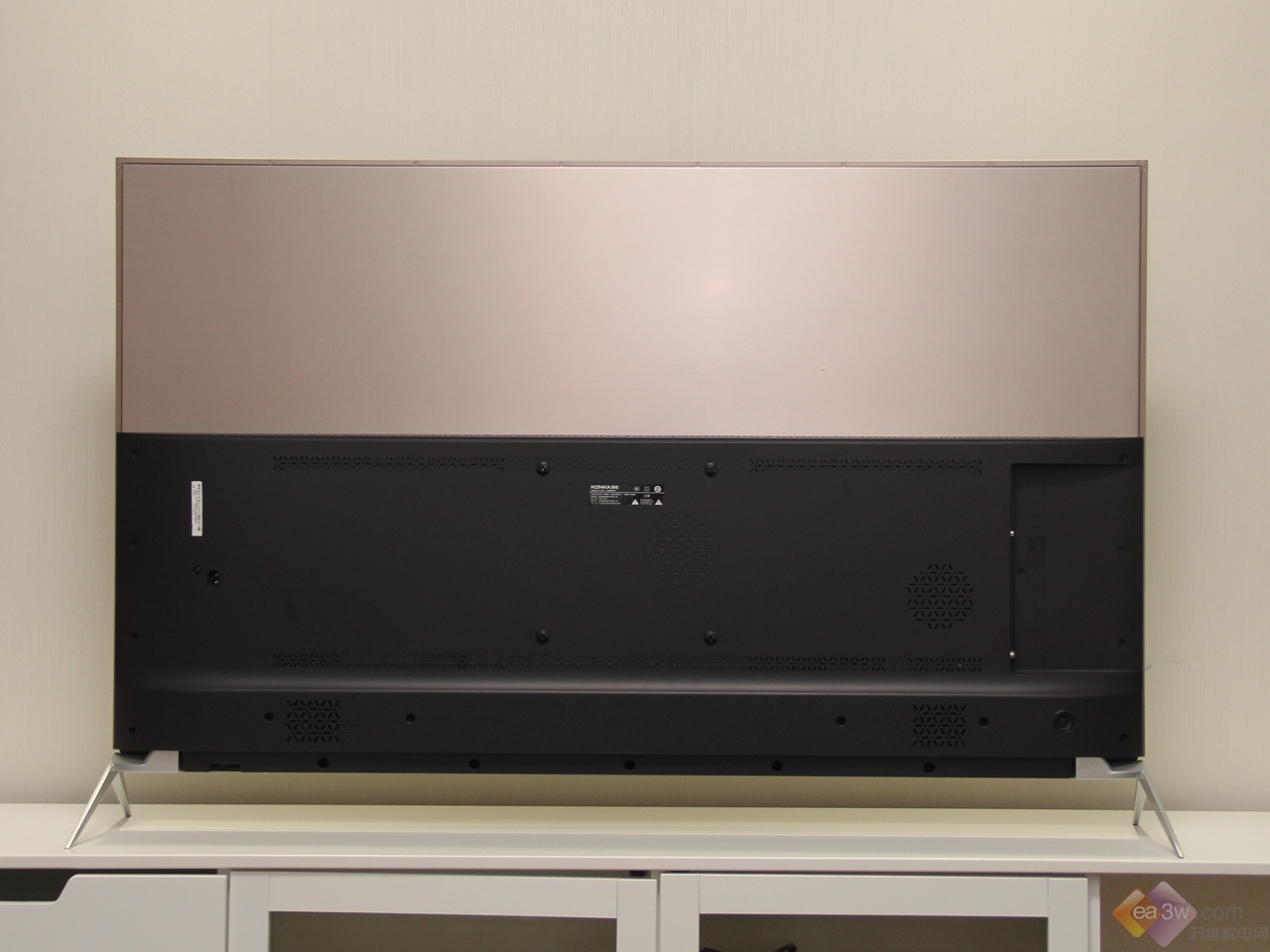 新物种来搞事情?康佳LED55R1变频电视评测|