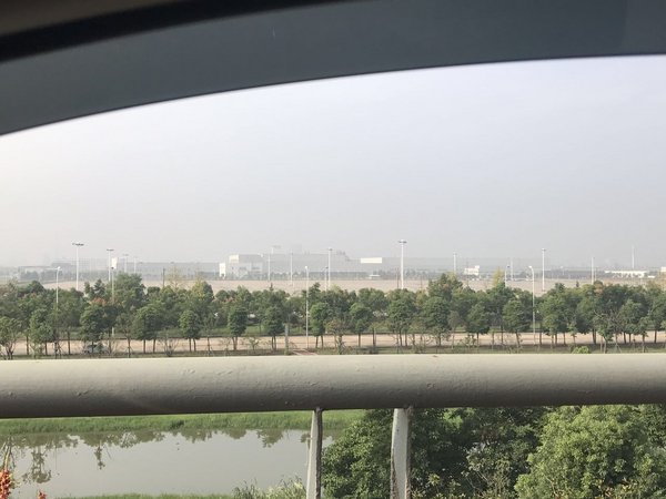 没车!没车!东风本田停车场空无一车!