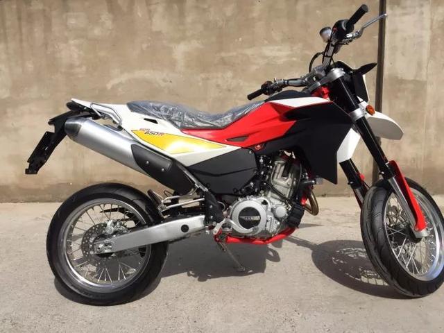 盘点国内最便宜的大排进口功能型摩托车SWM