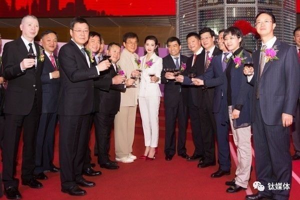 最挤国庆档,谁将成为大赢家?_财经头条