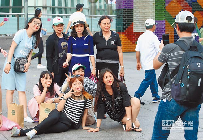 黄金周大陆游客出境游火热 台旅游业只能看着