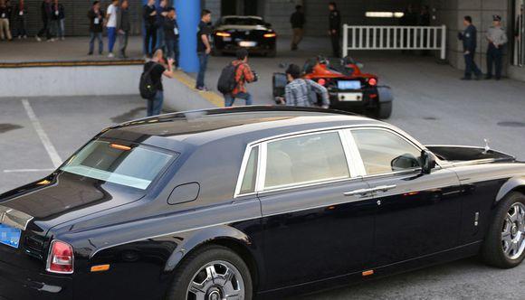 昔日煤老板风光无限，豪车停满大街，如今却如此落魄