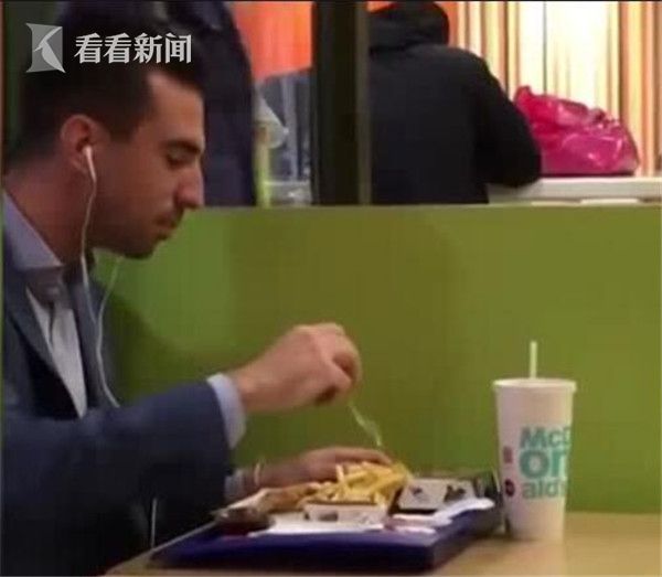 叉子恶搞买手机视频,叉子恶搞搭讪