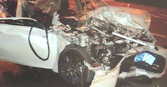 摄像头|女司机高速逆行致4车相撞 记录仪拍下危