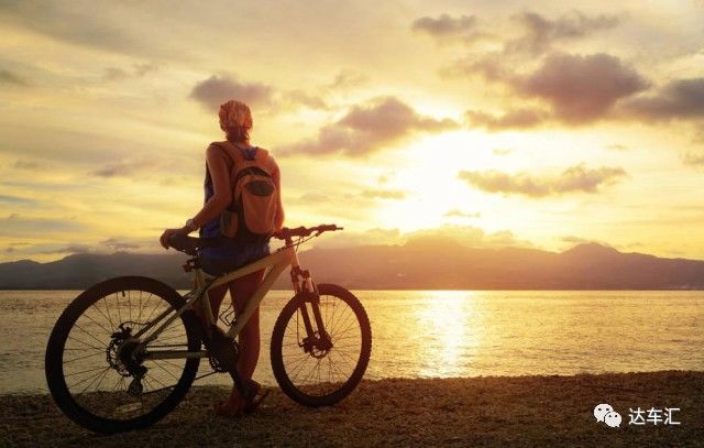 所有带着伏特加和冈本出去旅行的,半路都给保