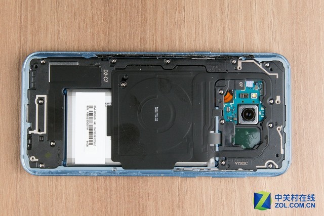 如何评价iPhone 8 Plus有多达77颗螺丝|苹果|螺