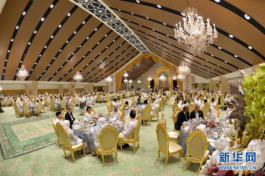 文莱举行国宴庆祝苏丹哈桑纳尔登基50周年(图