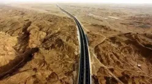 我要请假!去G7京新高速自驾游!