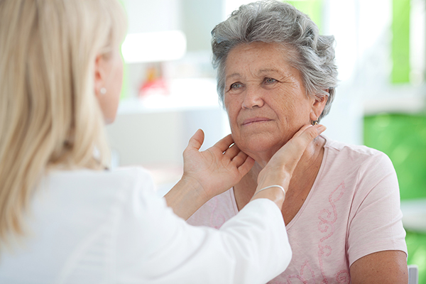 颈部淋巴结肿大?不痛不痒或是肿瘤来袭|淋巴