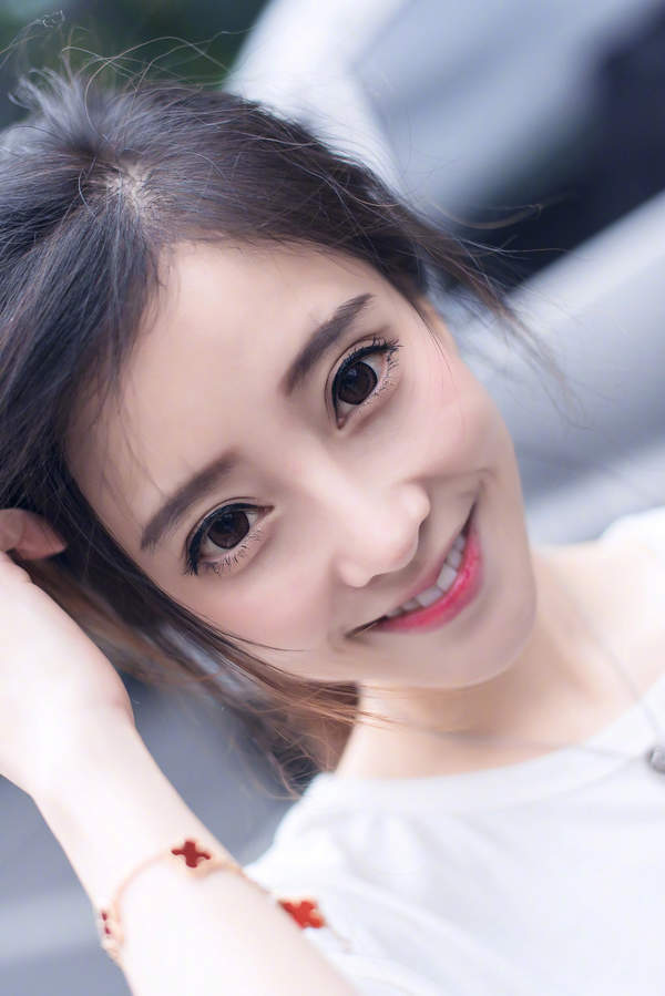 冯提莫 吃鸡 表情包七连杀!实力卖萌,迷倒万千