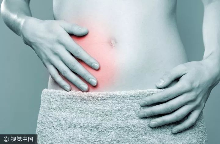 35周孕妇子宫被胎儿踢破,腿都伸进了腹腔!只