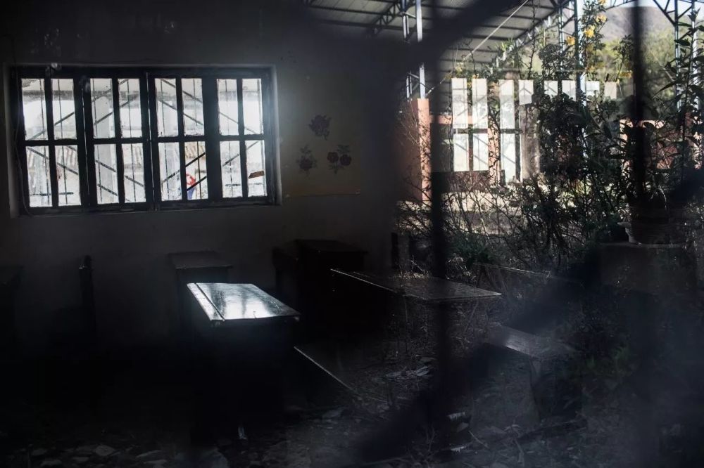 ▲格瓦拉被杀死的土坯房如今变成了博物馆。(美国《纽约时报》)