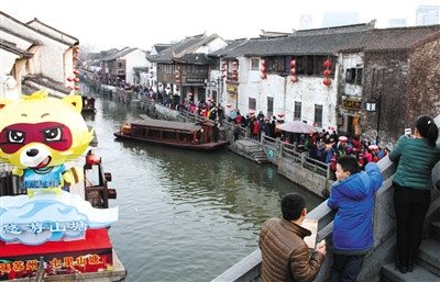 黄金周苏州非法一日游未绝迹 正规军产品发展