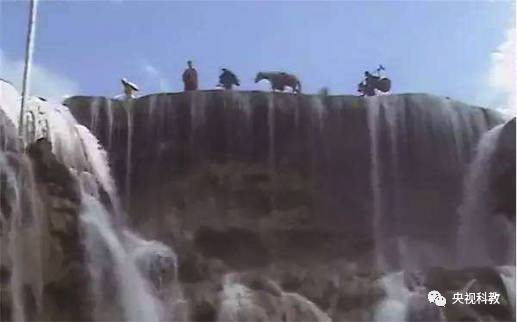 绿水青山看中国丨给大地织网的道路|黄果树瀑