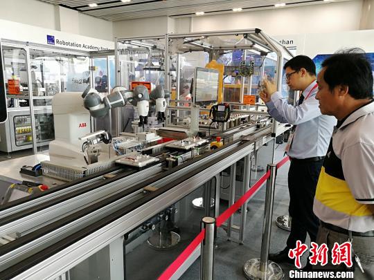 中国首家机器人学院在佛山启动|机器人|佛山|学院