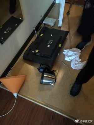 男子为当网红直播打砸酒店 被警方拘留15日
