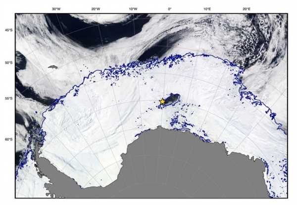 南极发现超大冰间湖 面积与世界最大淡水湖相