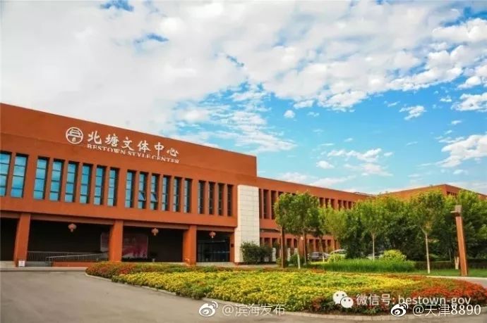今晚读|凌晨3点偷女生,凌晨4点救了个v女生姑艺校东西a女生校长的图片