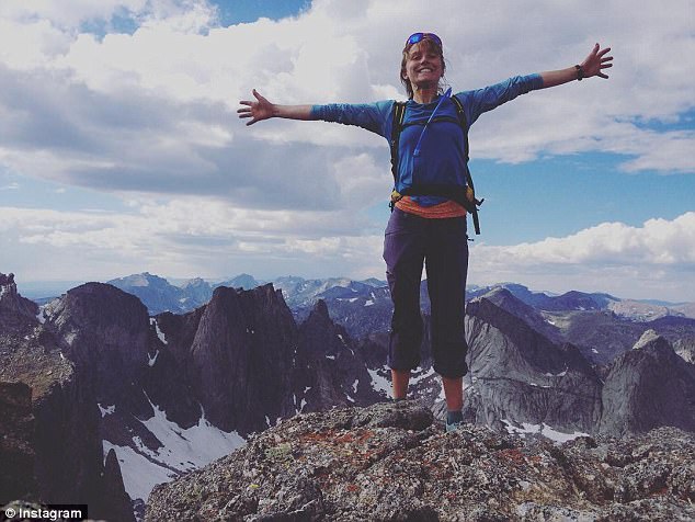 亲眼目睹女友被大雪活埋 登山好手打击太大自