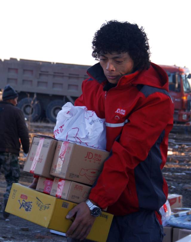 每天打300个电话,却不往家里打一个,想不到你