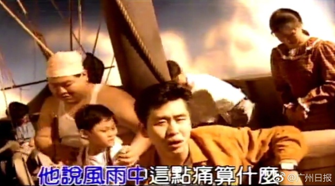 这只狗过得比我好多了 每日轻松一刻10月12日