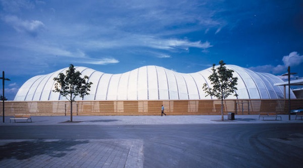 日本建筑师坂茂:醉心于灾后临时建筑项目,其实