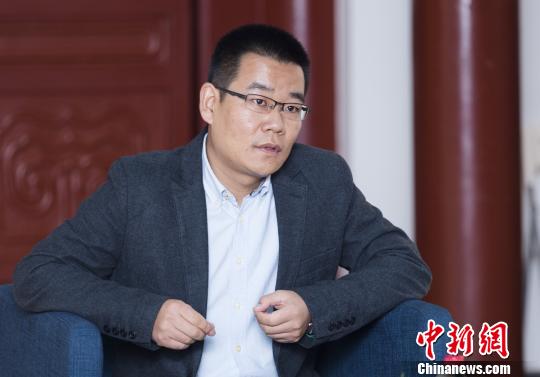 知名作家徐则臣:好作家不仅要会讲故事|徐则臣|作家|讲故事_新浪新闻