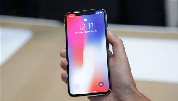 iPhone X官方动态壁纸曝光 改成了全黑色背景