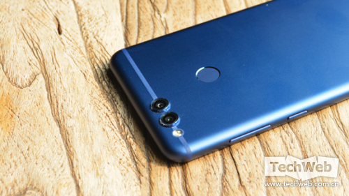 千元级全面屏性价比之王 荣耀畅玩7X评测|荣耀