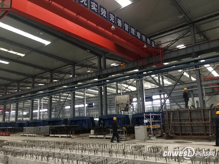 陜西八建集團的框架整體吊裝工藝引領(lǐng)建筑行業(yè)新概念。