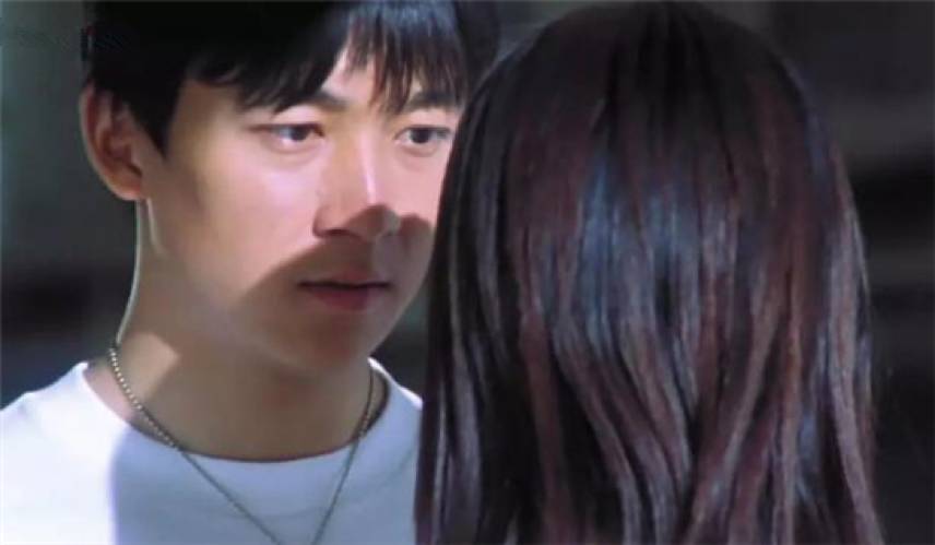 长夜短评丨潘粤明最近很火，而16年前他演的卧底让人《情不自禁》|潘粤明|长夜|短评_新浪新闻