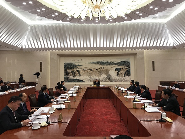 十二届全国人大常委会第一百零二次委员长会议现场。法制网 图