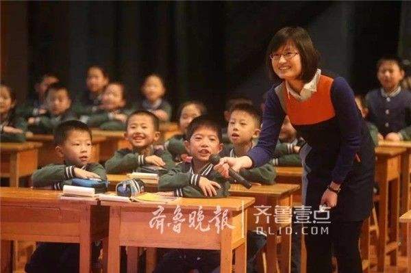 泪奔|毕业40年后首聚,老师悄悄掏出一个泛黄的