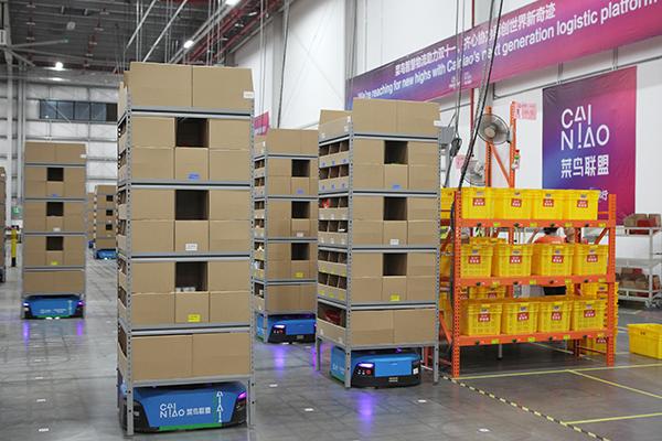菜鸟网络发布超级机器人仓:单日发货可超百万