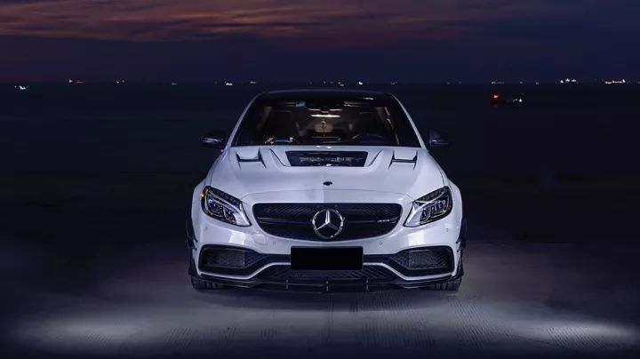 100万买的C63被人当作C200,开了9千公里后 车友怒改宽体绅士!