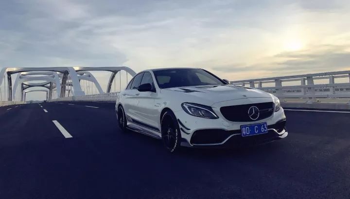 100万买的C63被人当作C200,开了9千公里后 车友怒改宽体绅士!