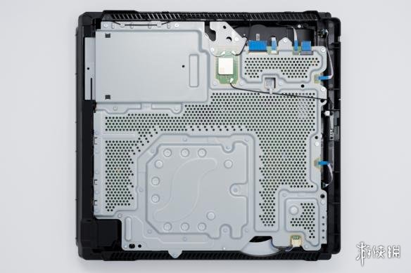 新型号PS4 Pro真机拆解 新旧差异究竟有多少?