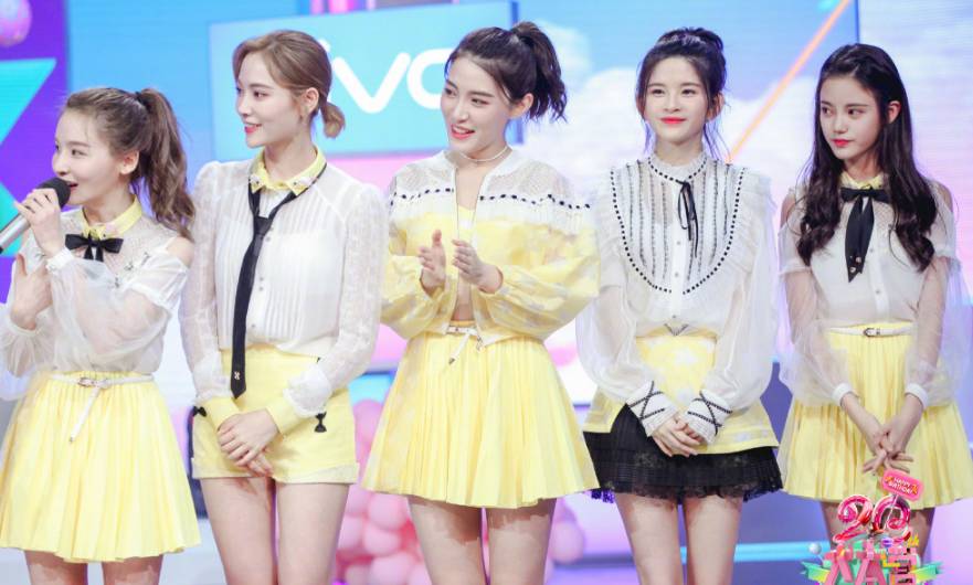 鞠婧祎被这个撞脸热巴的00后混血抢尽风头!|鞠