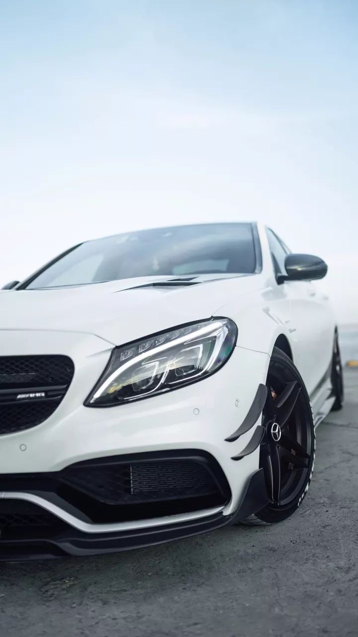 100万买的C63被人当作C200,开了9千公里后 车友怒改宽体绅士!