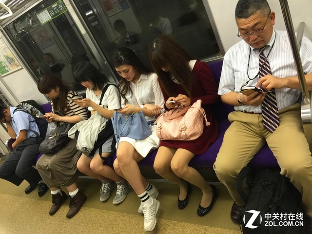 如今显示设备随处可见