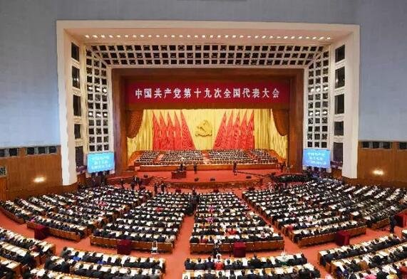 人口脱贫率_脱贫攻坚图片(2)