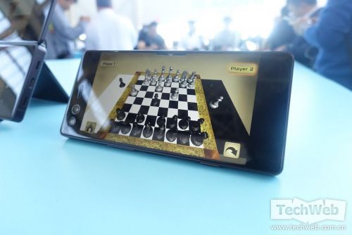 大开!中兴天机Axon M实机体验|中兴|智能手机|