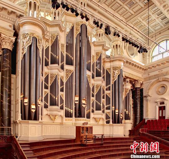 悉尼市政厅19世纪的巨型管风琴。